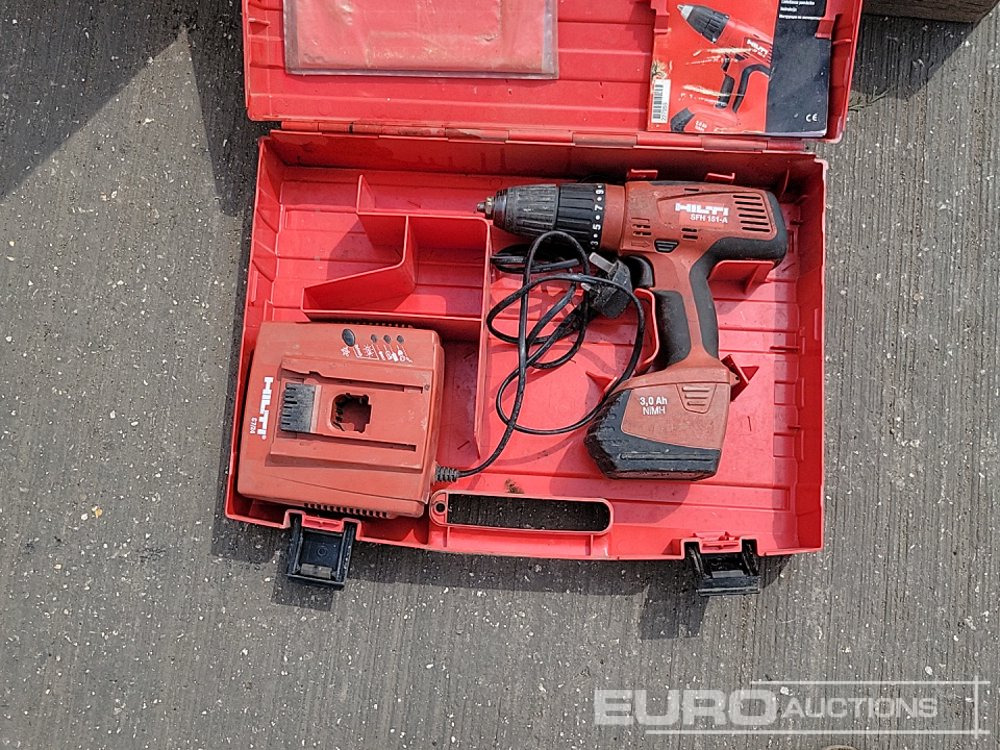 Baugeräte Paslode PPM35Ci Battery Nail Gun, Bosch 230Volt Heat Gun, Hilti Battery Drill (3 of), 110Volt Transformer: das Bild 16
