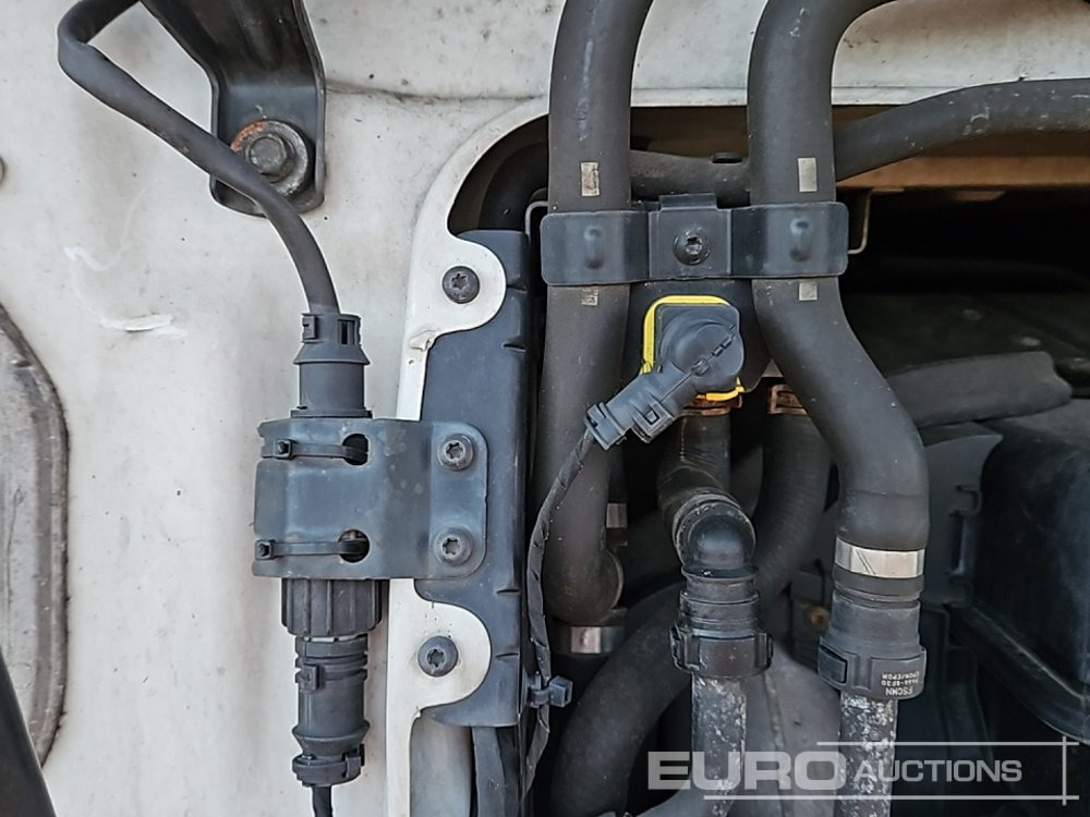 Sattelzugmaschine 2017 DAF CF450: das Bild 18