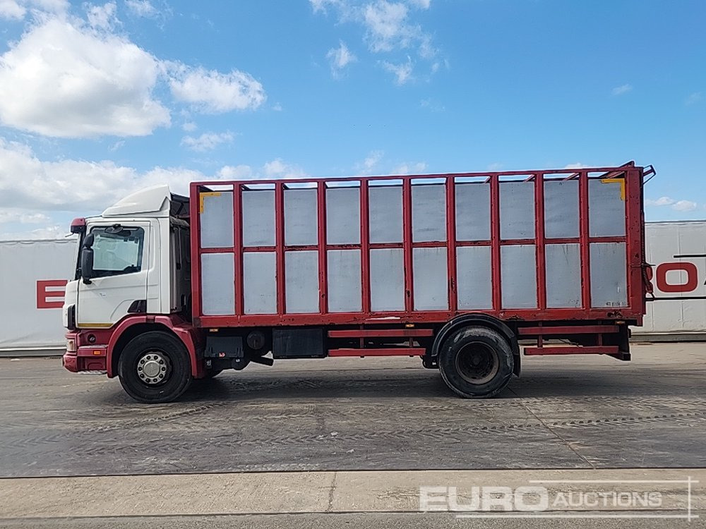 Scania 94D.220 - Tiertransporter LKW: das Bild 2 Scania 94D.220 - Tiertransporter LKW: das Bild 2