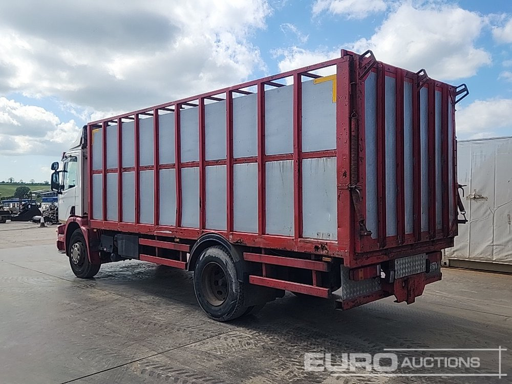 Scania 94D.220 - Tiertransporter LKW: das Bild 3 Scania 94D.220 - Tiertransporter LKW: das Bild 3