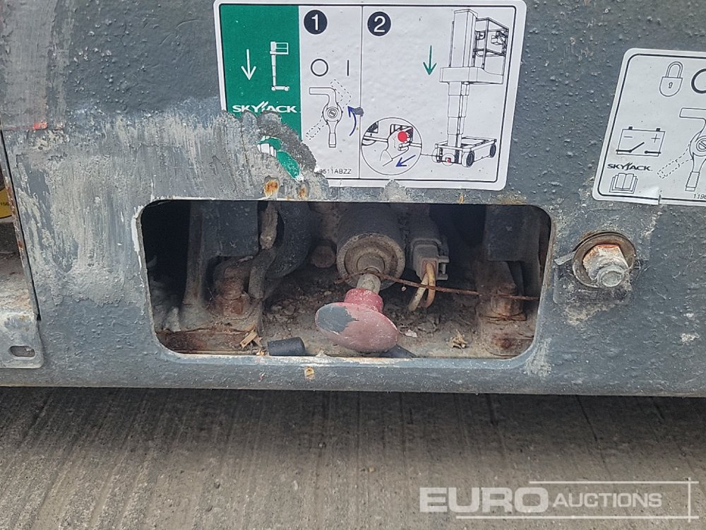 Arbeitsbühne SkyJack SJ16: das Bild 17
