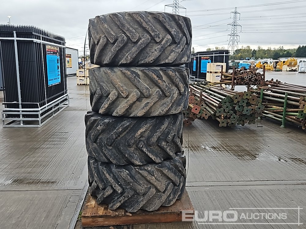 Starco 405/70-20 Tyre (4 of) - Reifen: das Bild 3 Starco 405/70-20 Tyre (4 of) - Reifen: das Bild 3