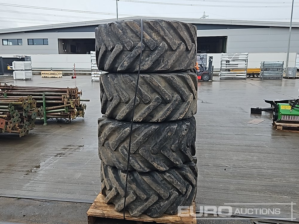 Starco 405/70-20 Tyre (4 of) - Reifen: das Bild 2 Starco 405/70-20 Tyre (4 of) - Reifen: das Bild 2