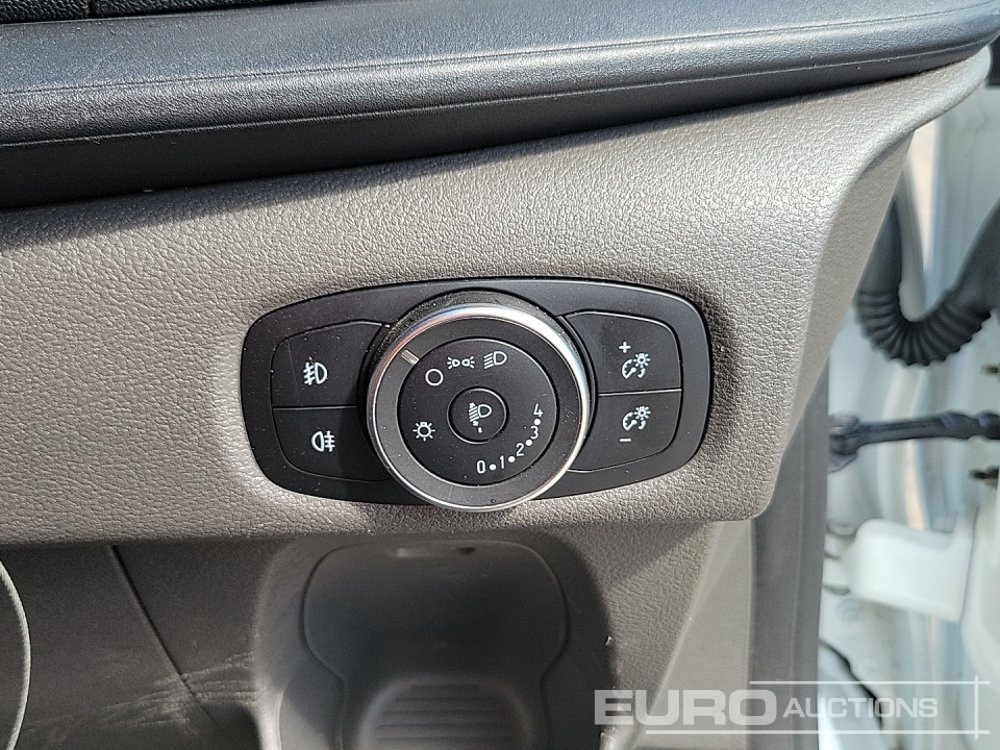 Transporter 2021 Ford Transit Custom 300: das Bild 34