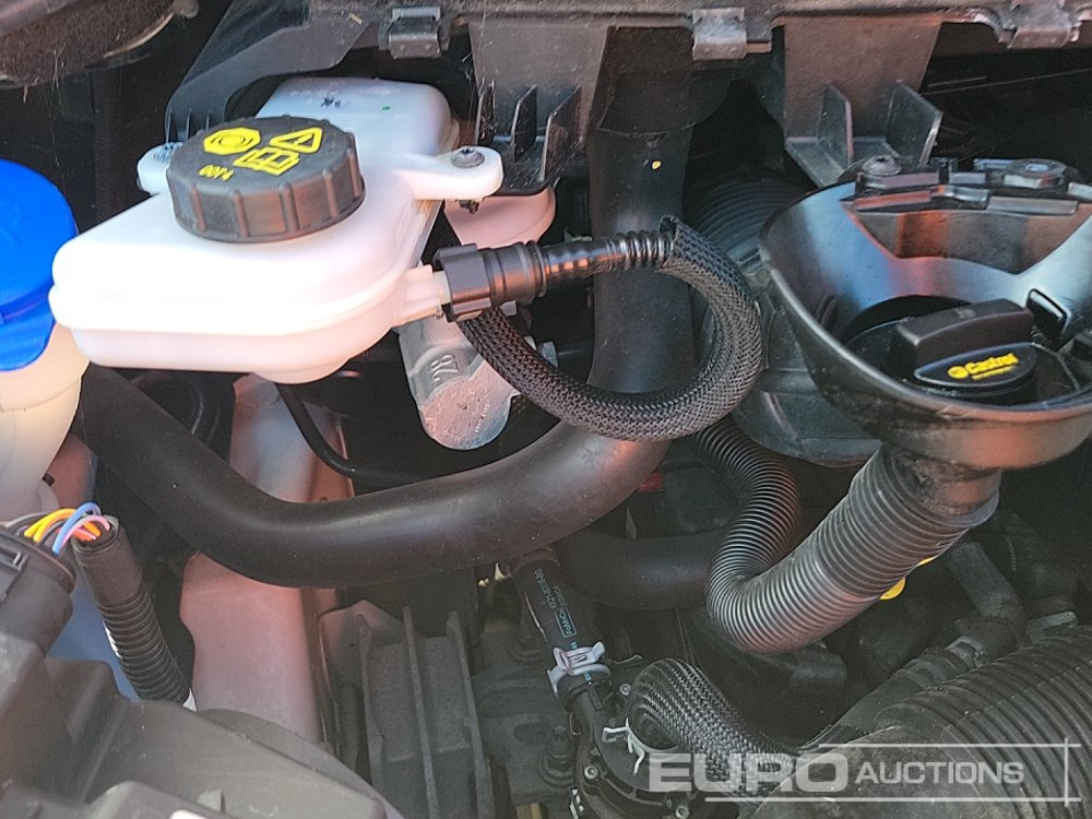 Transporter 2021 Ford Transit Custom 300: das Bild 23