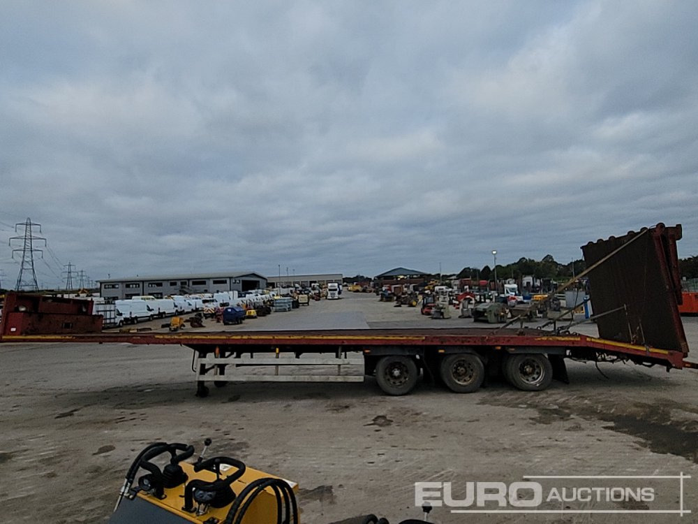 Tri Axle Low Loader Trailer, Winch, Hydraulic Ramp - Tieflader Auflieger: das Bild 2 Tri Axle Low Loader Trailer, Winch, Hydraulic Ramp - Tieflader Auflieger: das Bild 2
