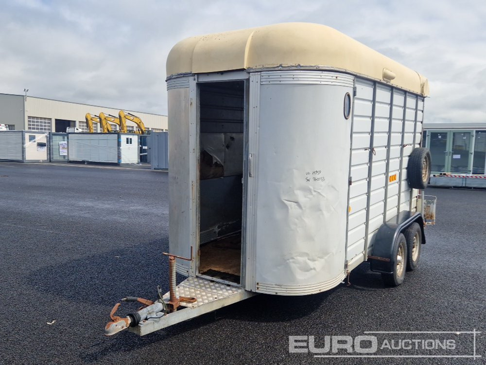 Twin Axle Horse Box - Tiertransporter Auflieger: das Bild 1 Twin Axle Horse Box - Tiertransporter Auflieger: das Bild 1