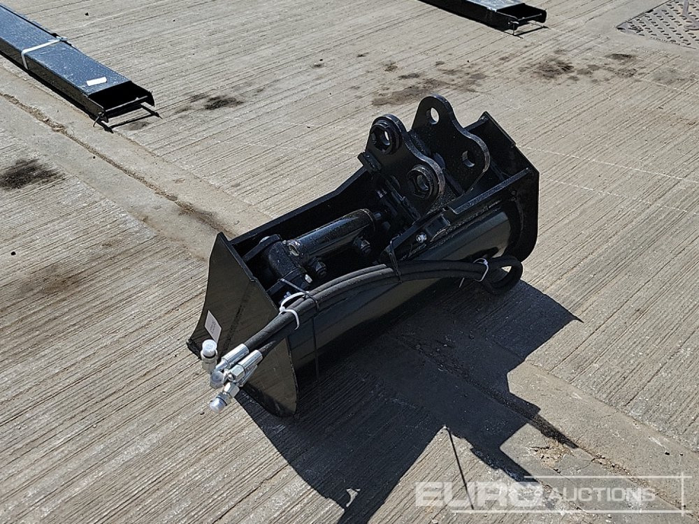 Unused 2025 Captok 24" Hydraulic Tilting Bucket 25mm Pin to suit Mini Excavator - Schaufel: das Bild 3 Unused 2025 Captok 24" Hydraulic Tilting Bucket 25mm Pin to suit Mini Excavator - Schaufel: das Bild 3