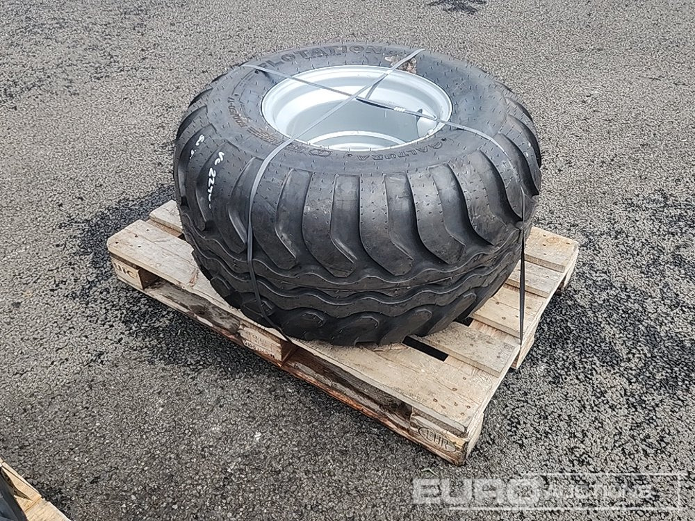 Unused 500/50-17 Tyres & 8 Stud Rim (1 of) - Reifen: das Bild 2 Unused 500/50-17 Tyres & 8 Stud Rim (1 of) - Reifen: das Bild 2