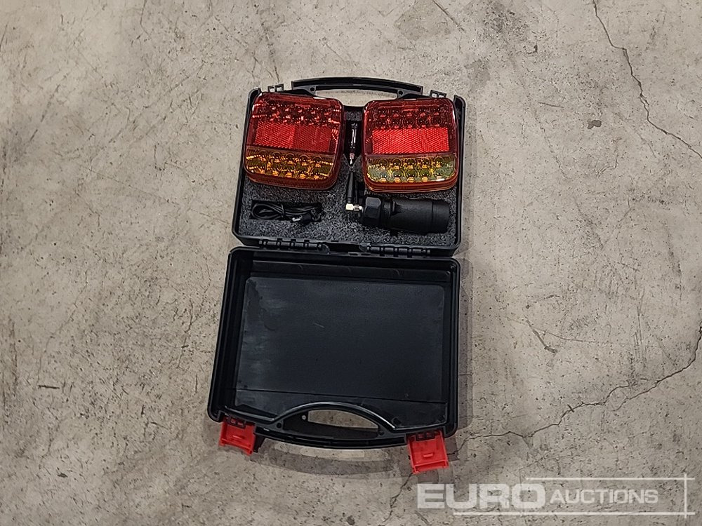 Unused Wireless Magnetic Trailer Lights - Werkstattgerät: das Bild 4 Unused Wireless Magnetic Trailer Lights - Werkstattgerät: das Bild 4