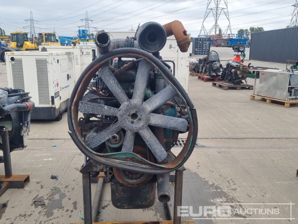 Volvo 6 Cylinder Engine, Pump - Motor: das Bild 4 Volvo 6 Cylinder Engine, Pump - Motor: das Bild 4