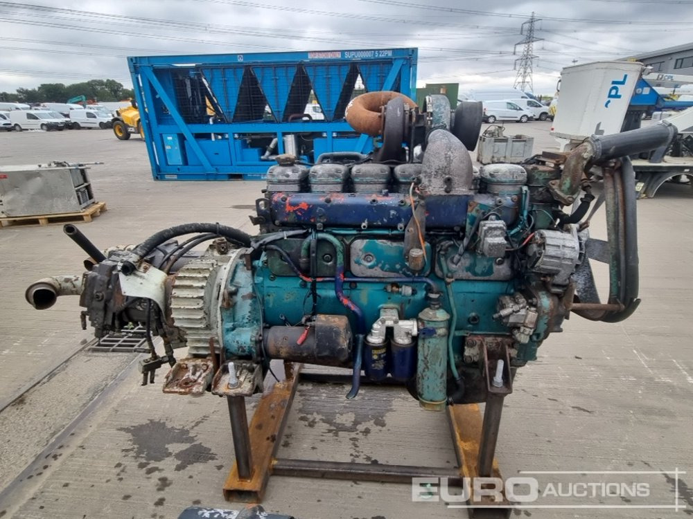 Volvo 6 Cylinder Engine, Pump - Motor: das Bild 2 Volvo 6 Cylinder Engine, Pump - Motor: das Bild 2