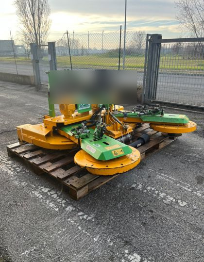 Salf macchine agricole TP-180 - Rasenmäher: das Bild 5 Salf macchine agricole TP-180 - Rasenmäher: das Bild 5