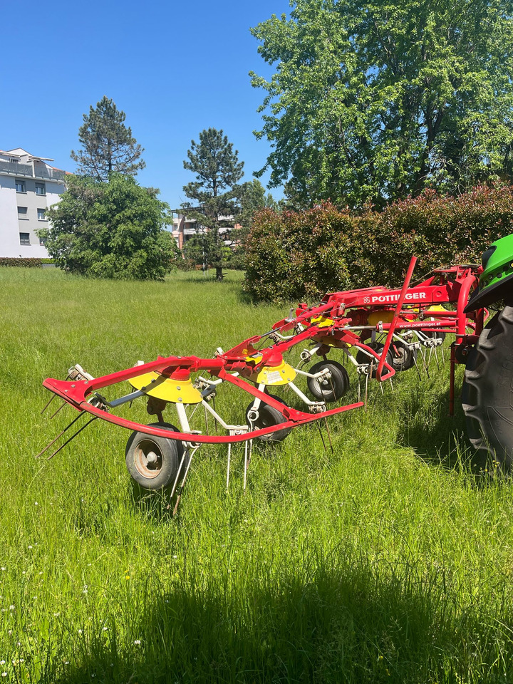 Voltafieno usato Pottinger Hit 690 N - Heuwender/ Wenderechen: das Bild 1 Voltafieno usato Pottinger Hit 690 N - Heuwender/ Wenderechen: das Bild 1