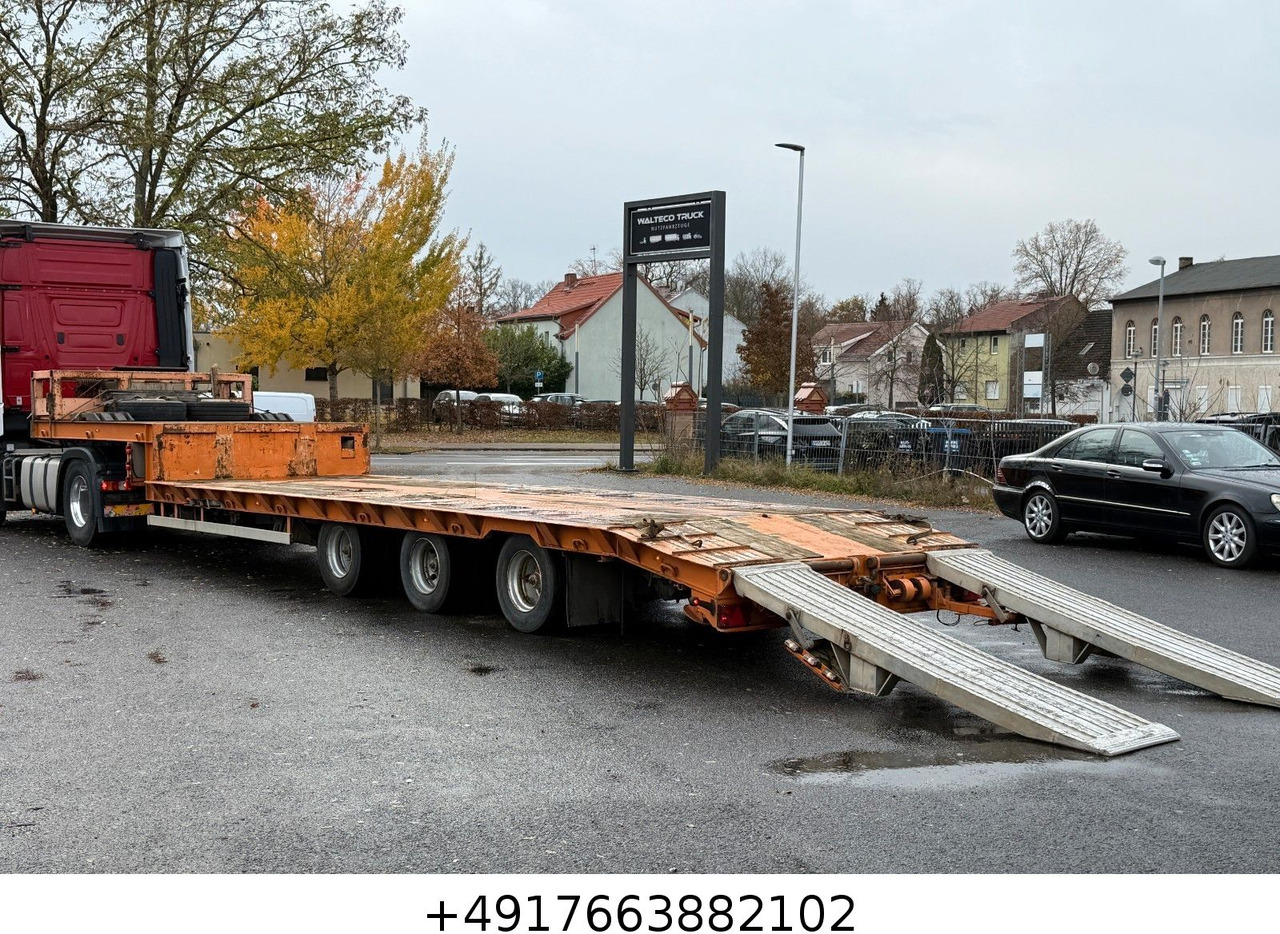 Möslein ST3/Teleskop 3.5m/Lenkachse/Rampen - Tieflader Auflieger: das Bild 2 Möslein ST3/Teleskop 3.5m/Lenkachse/Rampen - Tieflader Auflieger: das Bild 2