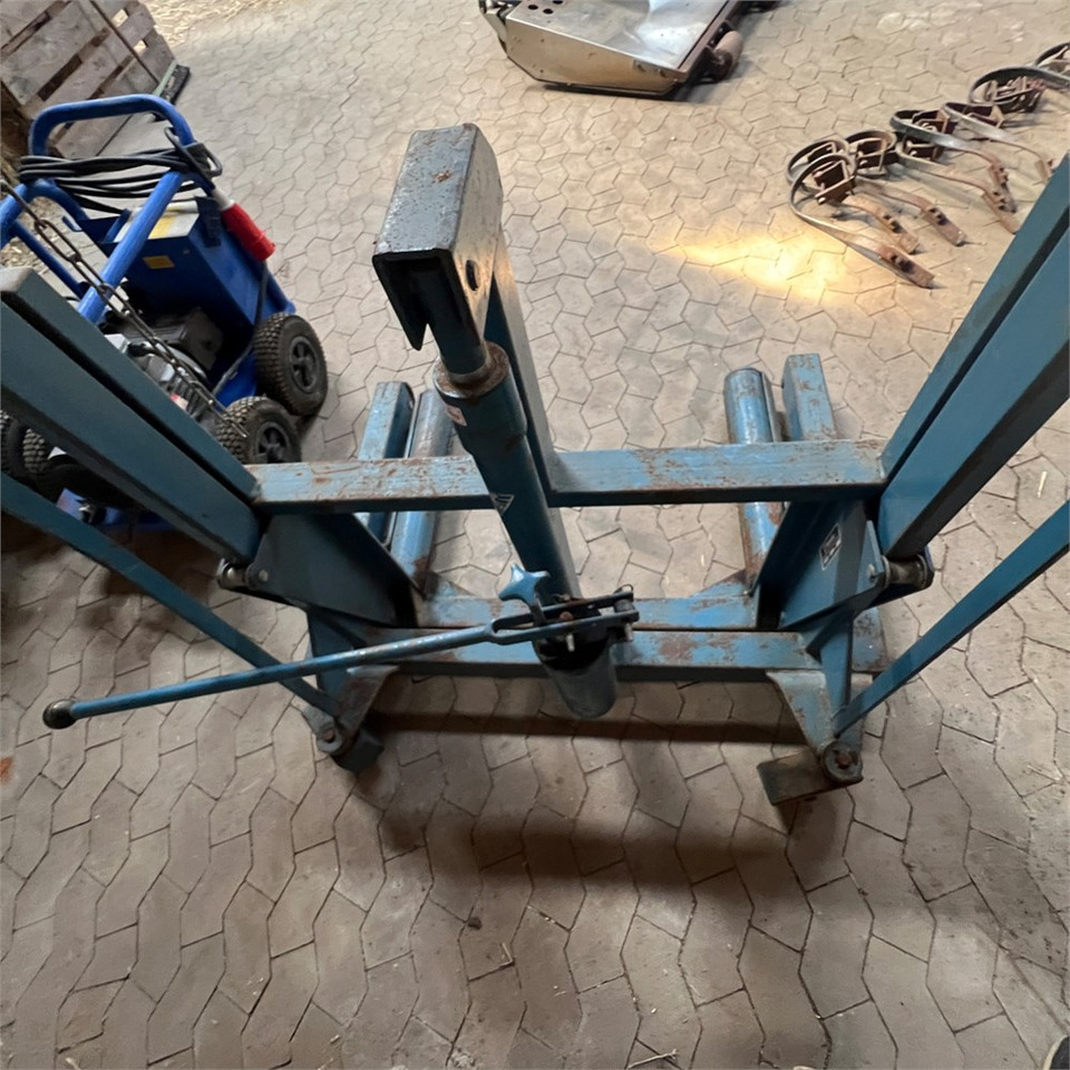 AC Hydraulic WT 1000 - Werkzeugmaschine: das Bild 3 AC Hydraulic WT 1000 - Werkzeugmaschine: das Bild 3