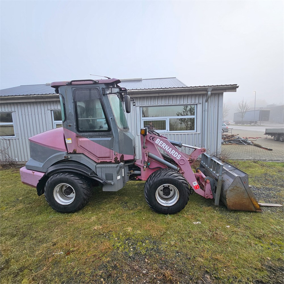Bernards W1600C - Kompaktlader: das Bild 2 Bernards W1600C - Kompaktlader: das Bild 2