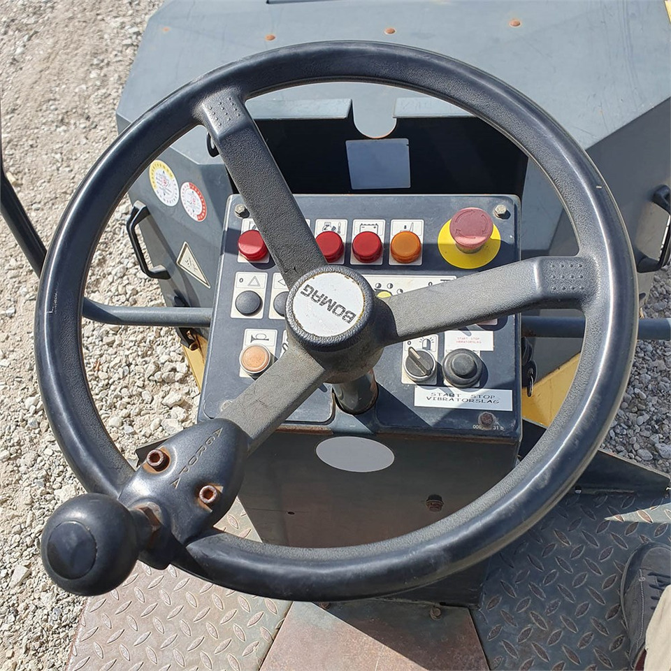 Walzen Bomag BW120 AD-3: das Bild 14