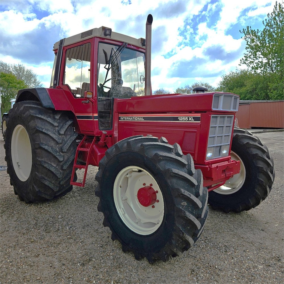 Traktor CASE IH 1255 XL: das Bild 7
