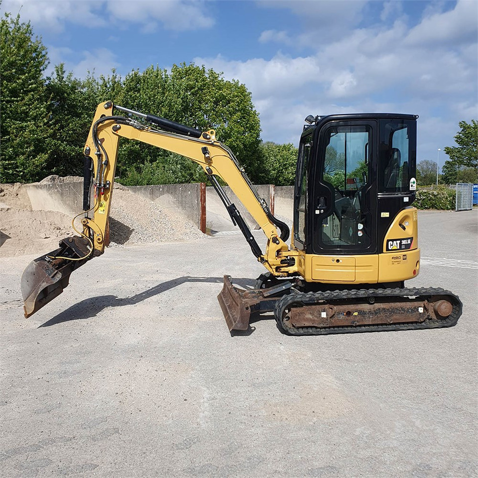 Caterpillar 303.5 E CR - Minibagger: das Bild 3 Caterpillar 303.5 E CR - Minibagger: das Bild 3