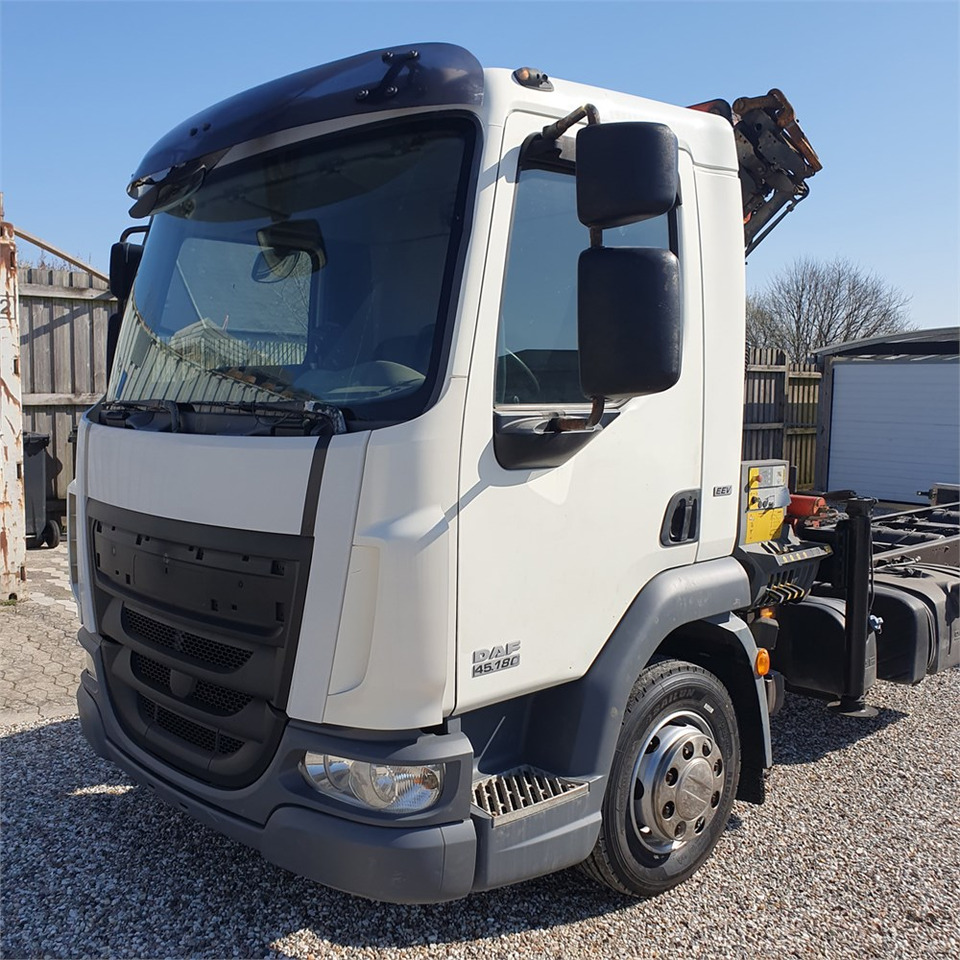 DAF 45.180 - Fahrgestell LKW, Autokran: das Bild 5 DAF 45.180 - Fahrgestell LKW, Autokran: das Bild 5