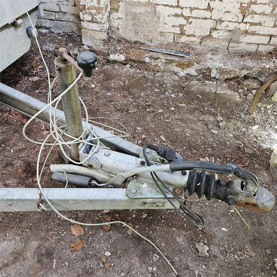 Eduard 4 - Planenanhänger: das Bild 5 Eduard 4 - Planenanhänger: das Bild 5