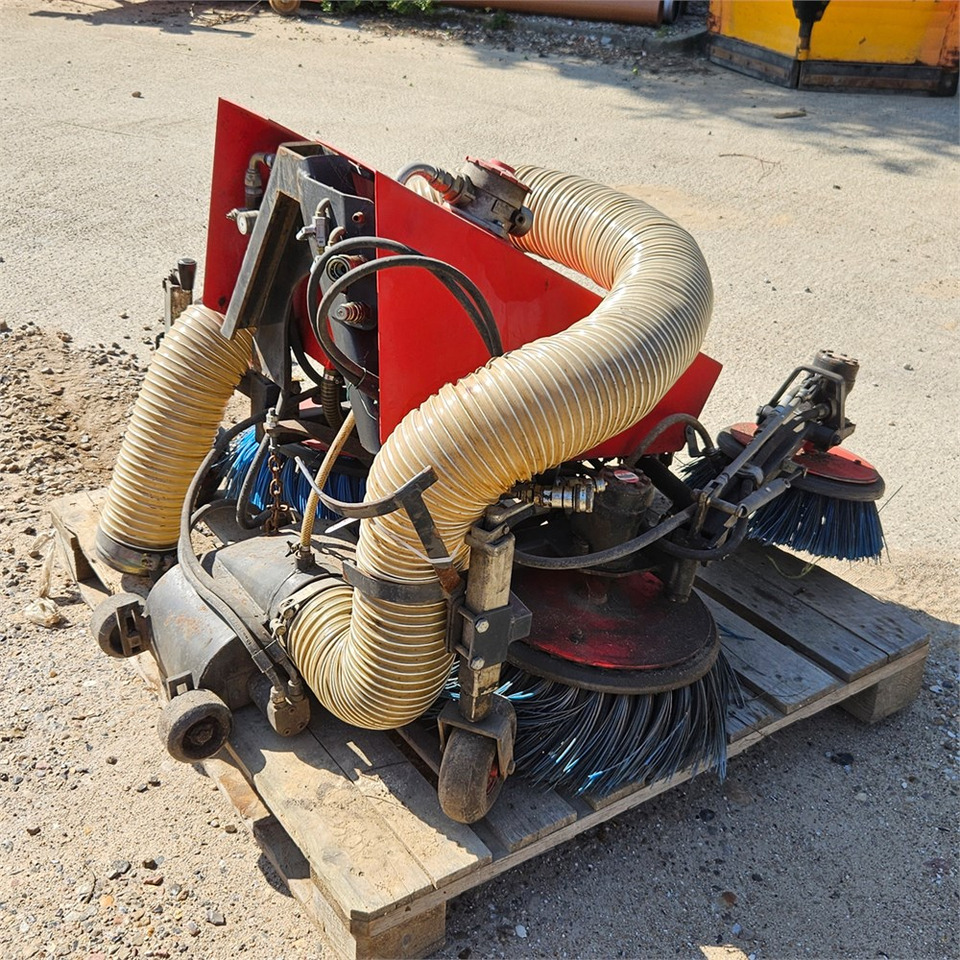 Egholm CFS 1000 - Kehrbesen: das Bild 5 Egholm CFS 1000 - Kehrbesen: das Bild 5