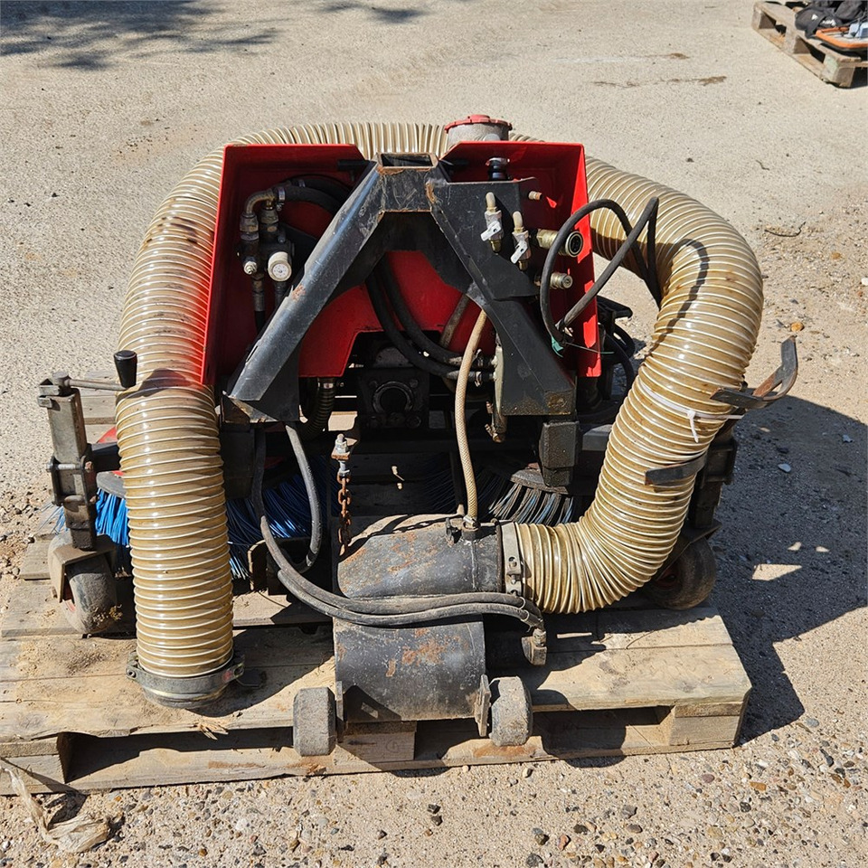 Egholm CFS 1000 - Kehrbesen: das Bild 4 Egholm CFS 1000 - Kehrbesen: das Bild 4