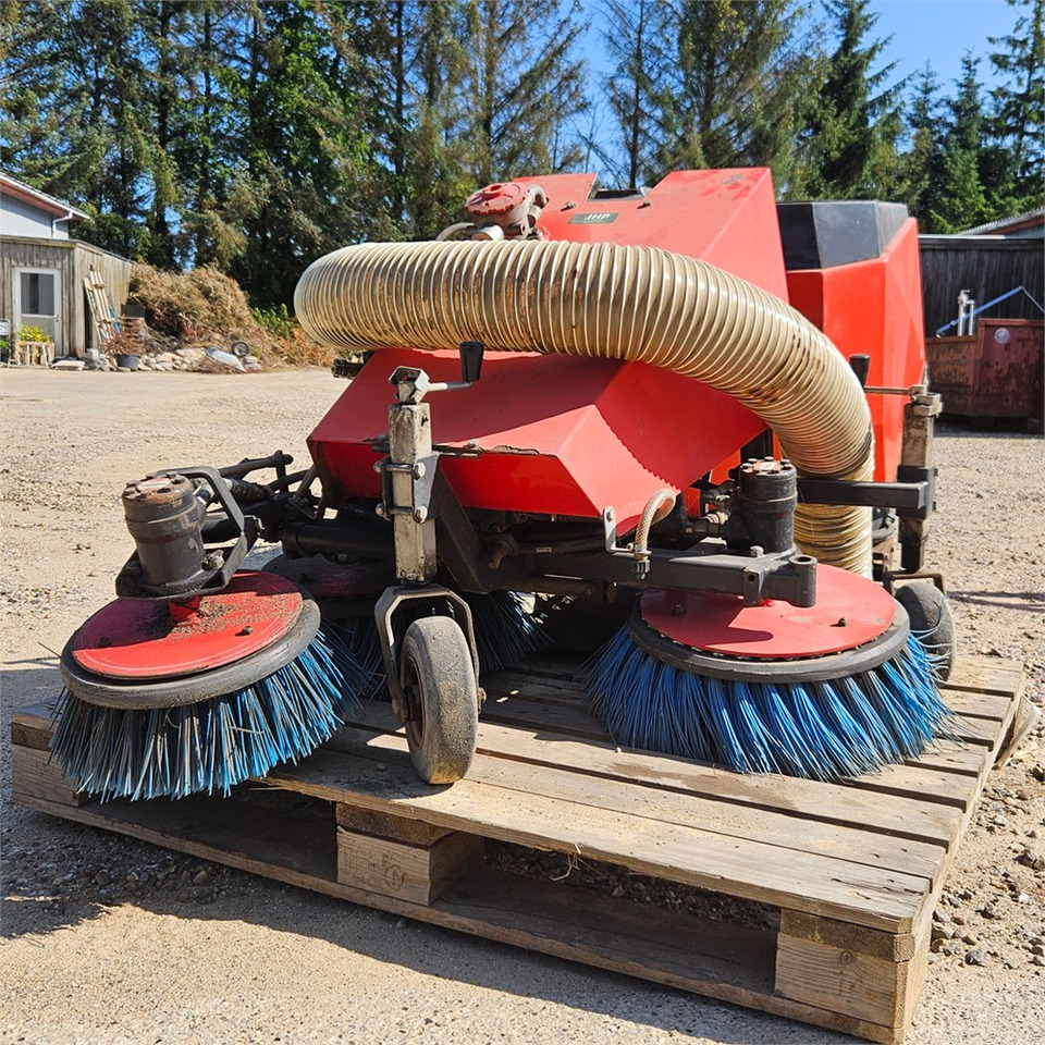 Egholm CFS 1000 - Kehrbesen: das Bild 2 Egholm CFS 1000 - Kehrbesen: das Bild 2