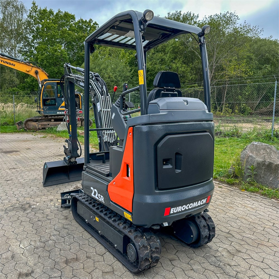 Eurocomach 22SR - Minibagger: das Bild 4 Eurocomach 22SR - Minibagger: das Bild 4