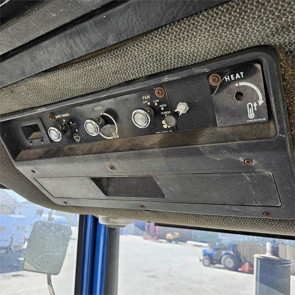 Traktor Ford 6810: das Bild 29