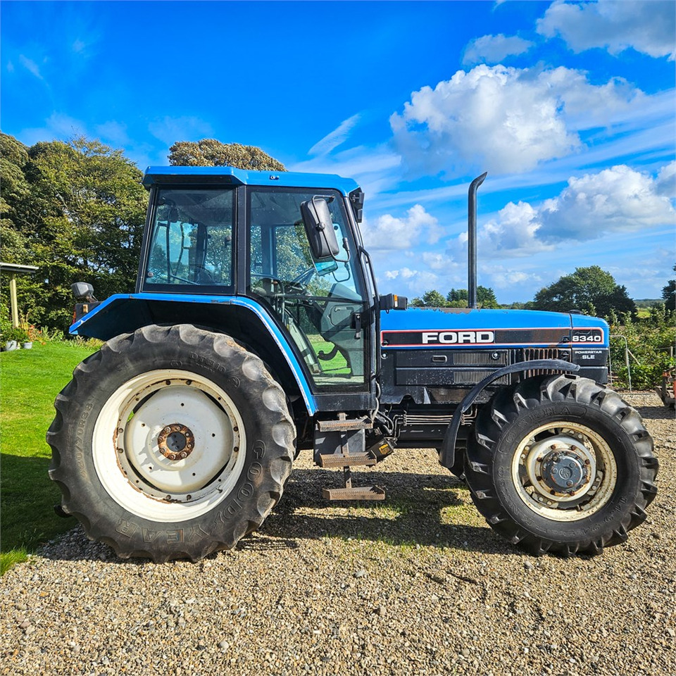 Ford 8340 Powerstar SLE - Traktor: das Bild 2 Ford 8340 Powerstar SLE - Traktor: das Bild 2