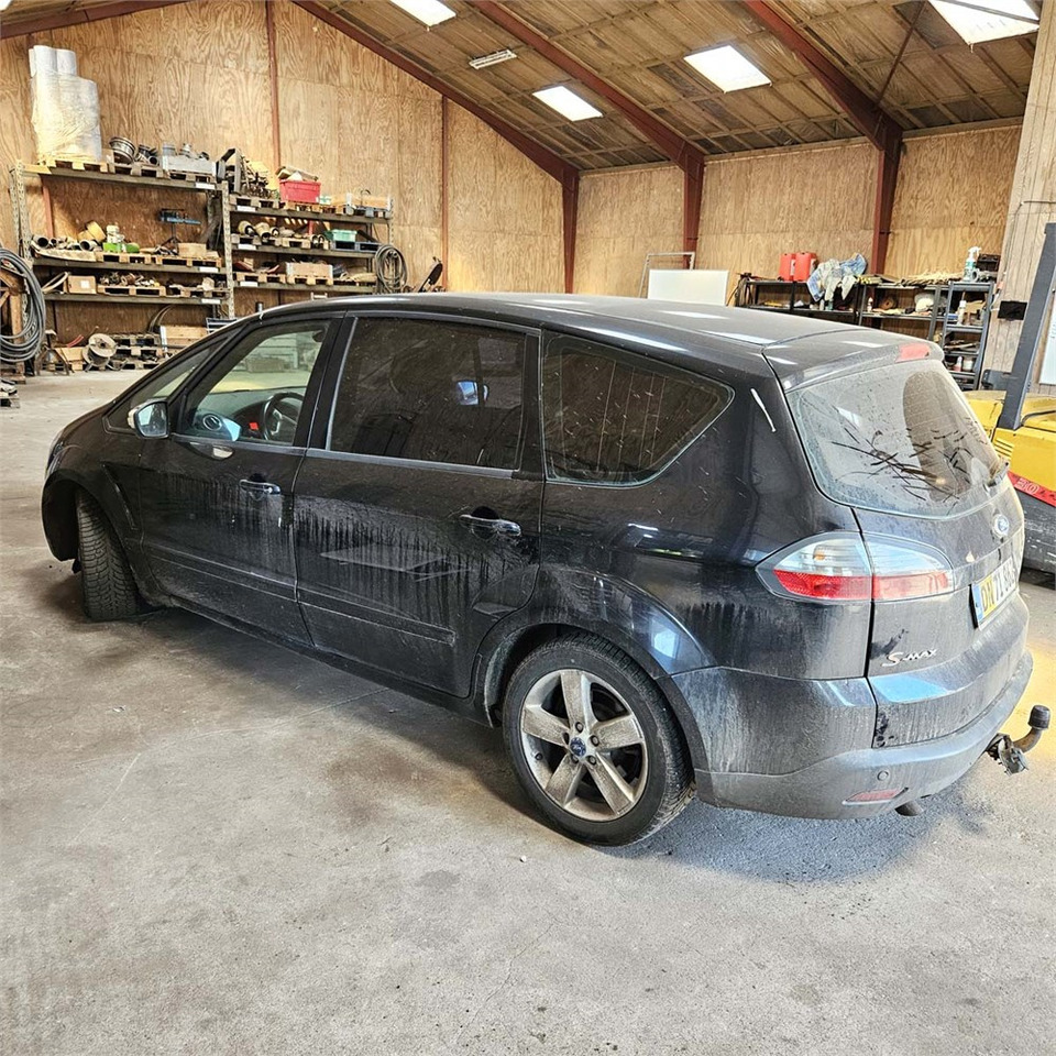 Ford S-Max - SUV/ Geländewagen: das Bild 4 Ford S-Max - SUV/ Geländewagen: das Bild 4