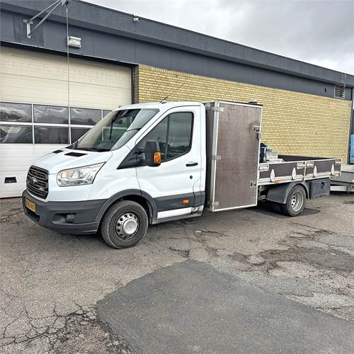 Ford Transit 2.2 TDCi (155HK) Chassis RWD Man - Pritsche LKW: das Bild 1 Ford Transit 2.2 TDCi (155HK) Chassis RWD Man - Pritsche LKW: das Bild 1