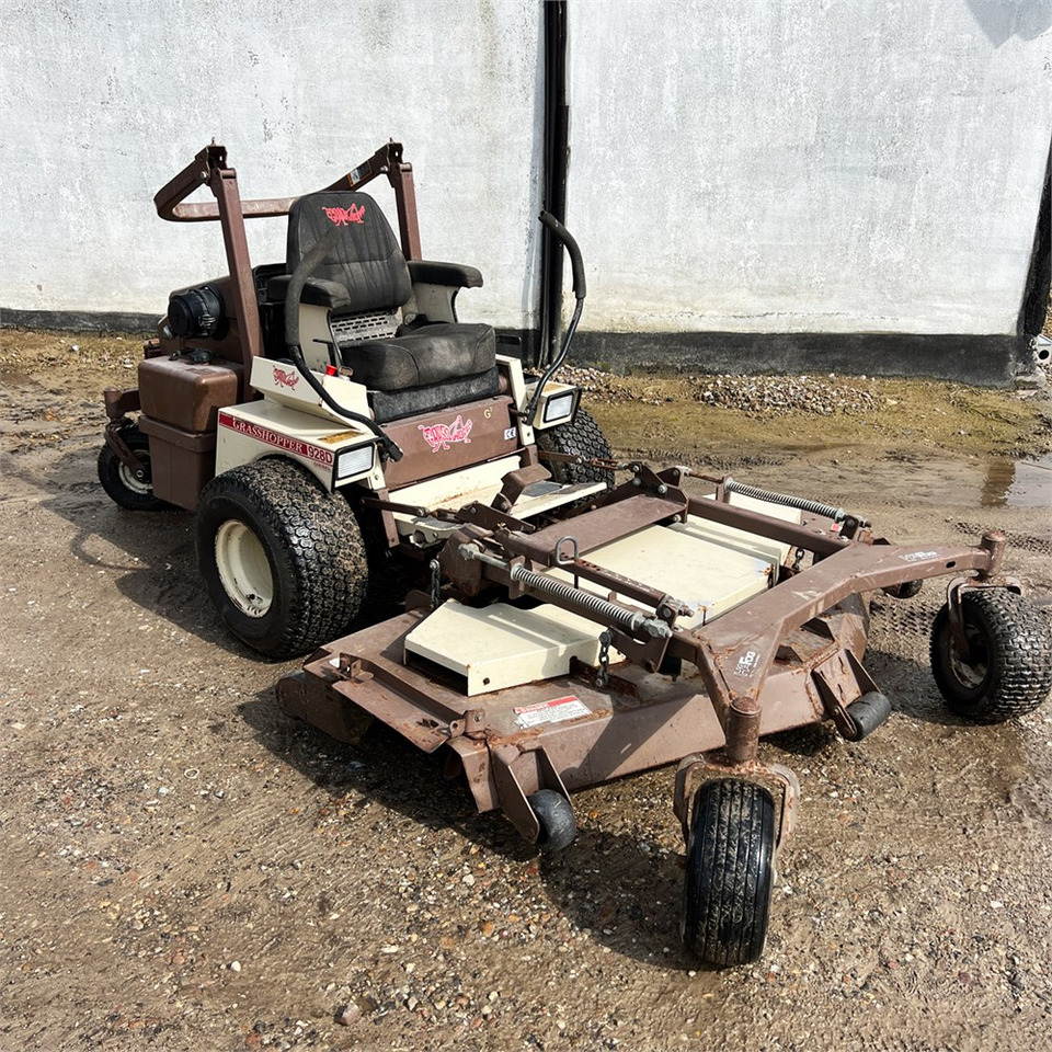 Grashopper 928 D2 - Rasenmäher: das Bild 1 Grashopper 928 D2 - Rasenmäher: das Bild 1