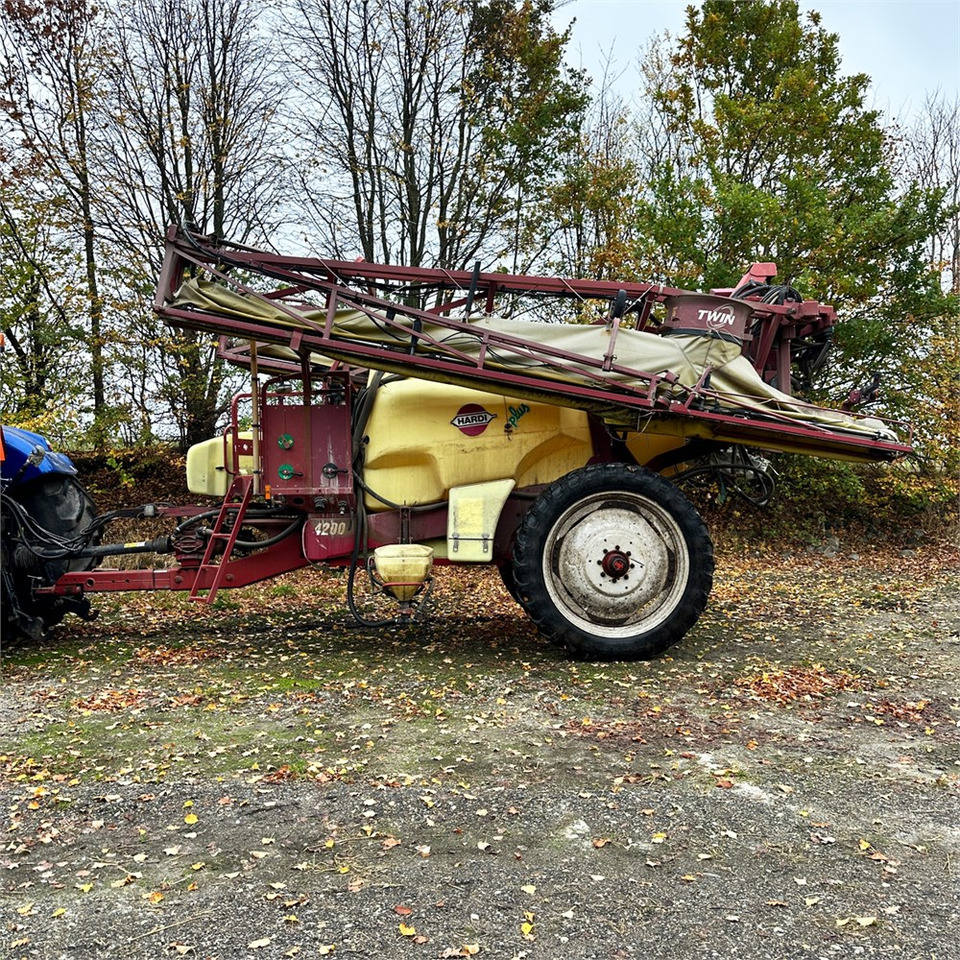 Hardi -Twin cm plus 32 - Pflanzenschutzspritze: das Bild 3 Hardi -Twin cm plus 32 - Pflanzenschutzspritze: das Bild 3