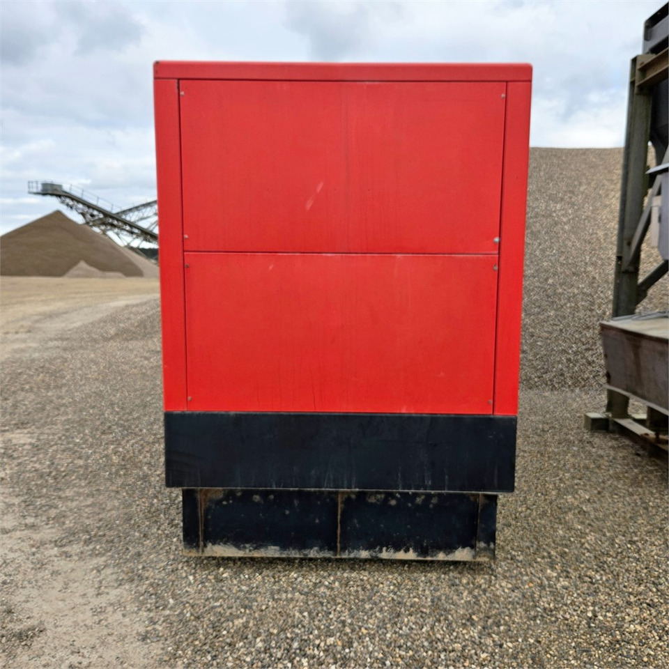 Himoinsa HDW535 T5 INS 50 HZ - Stromgenerator: das Bild 2 Himoinsa HDW535 T5 INS 50 HZ - Stromgenerator: das Bild 2