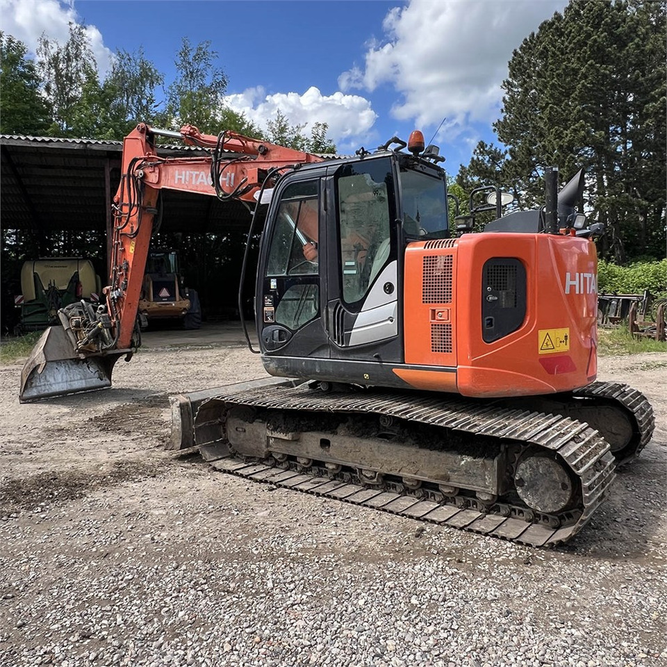Hitachi ZX135 US-6 - Kettenbagger: das Bild 2 Hitachi ZX135 US-6 - Kettenbagger: das Bild 2
