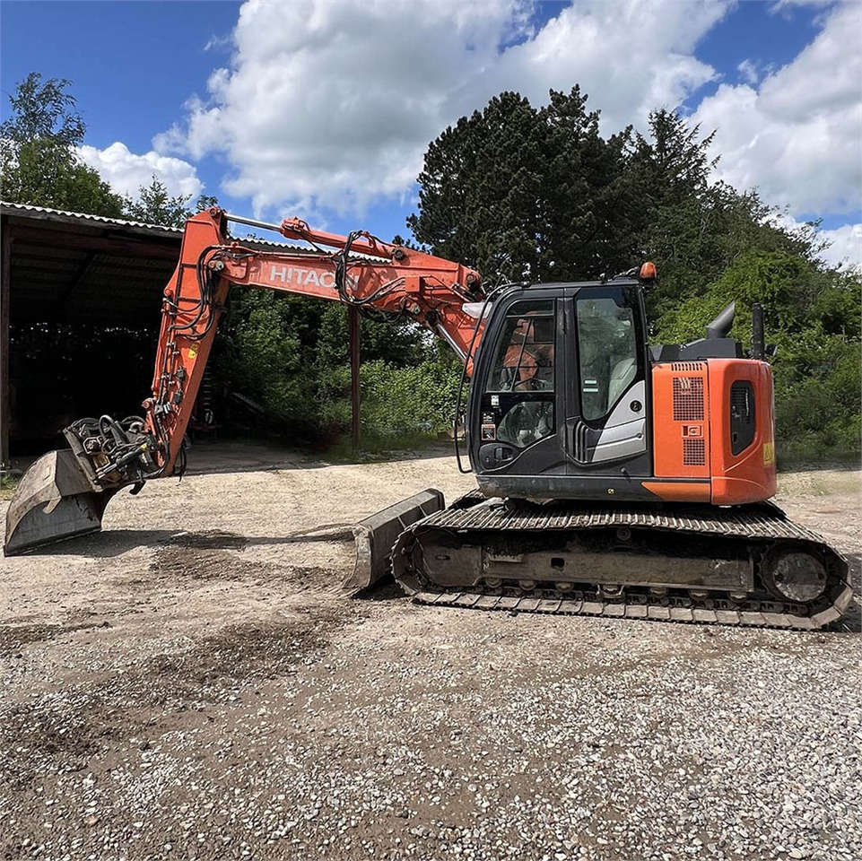 Hitachi ZX135 US-6 - Kettenbagger: das Bild 1 Hitachi ZX135 US-6 - Kettenbagger: das Bild 1