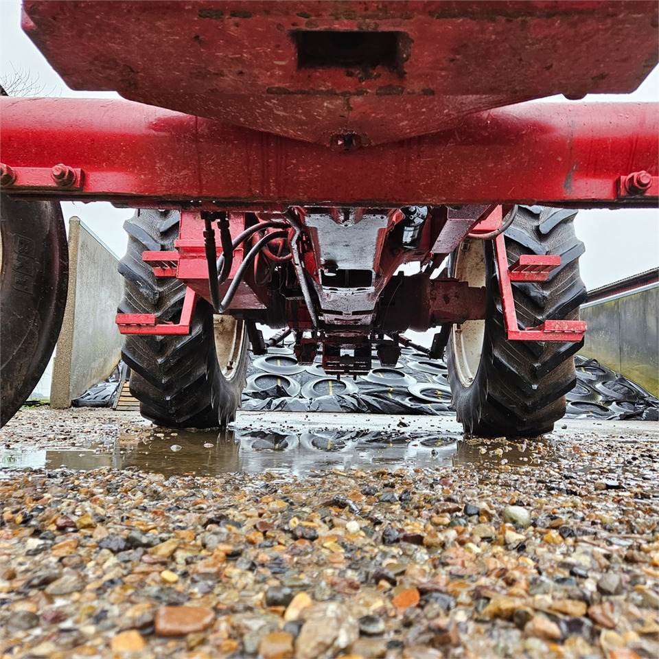 Traktor International IH 946: das Bild 46