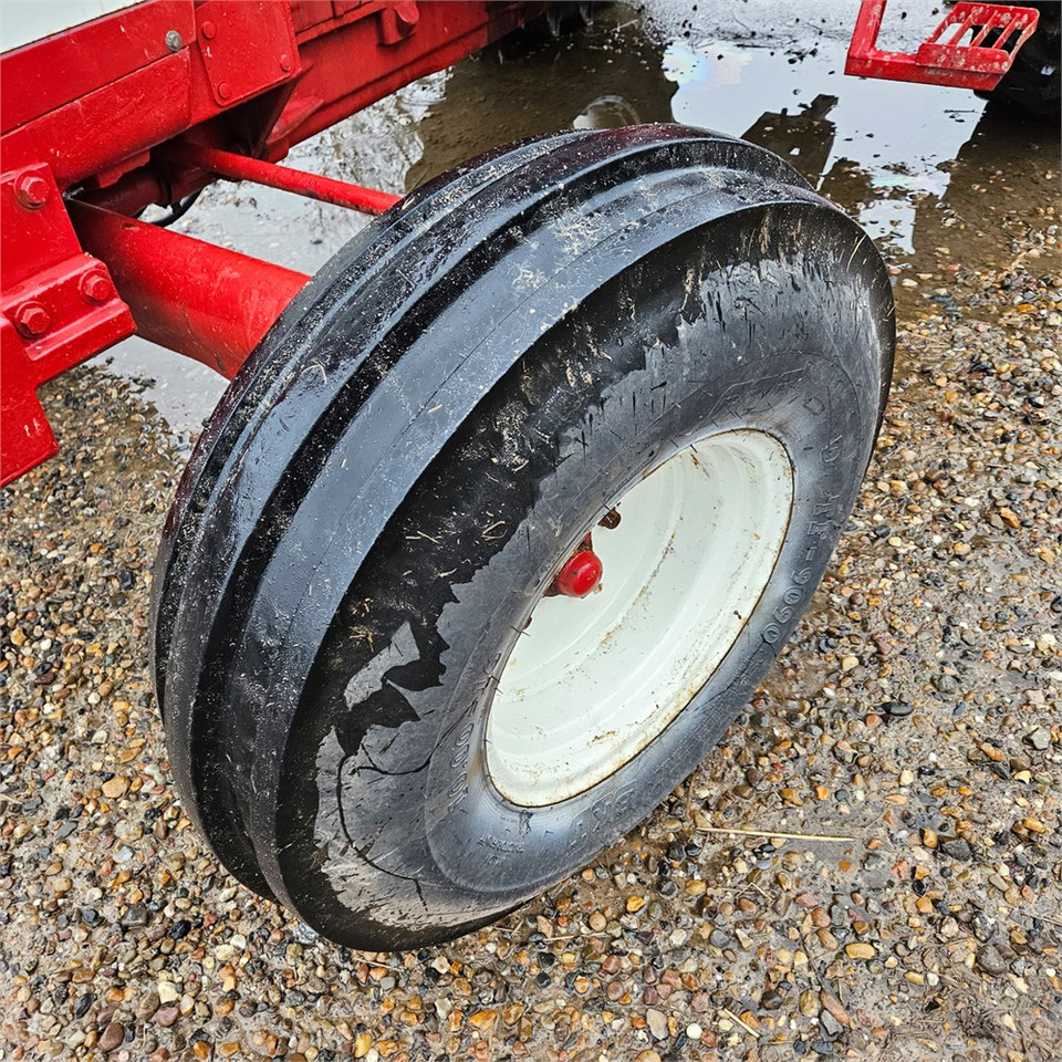 Traktor International IH 946: das Bild 49