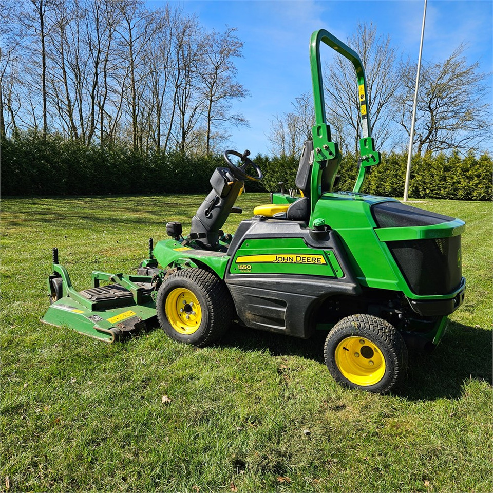 John Deere 1550 TerrainCut - Rasenmäher: das Bild 5 John Deere 1550 TerrainCut - Rasenmäher: das Bild 5