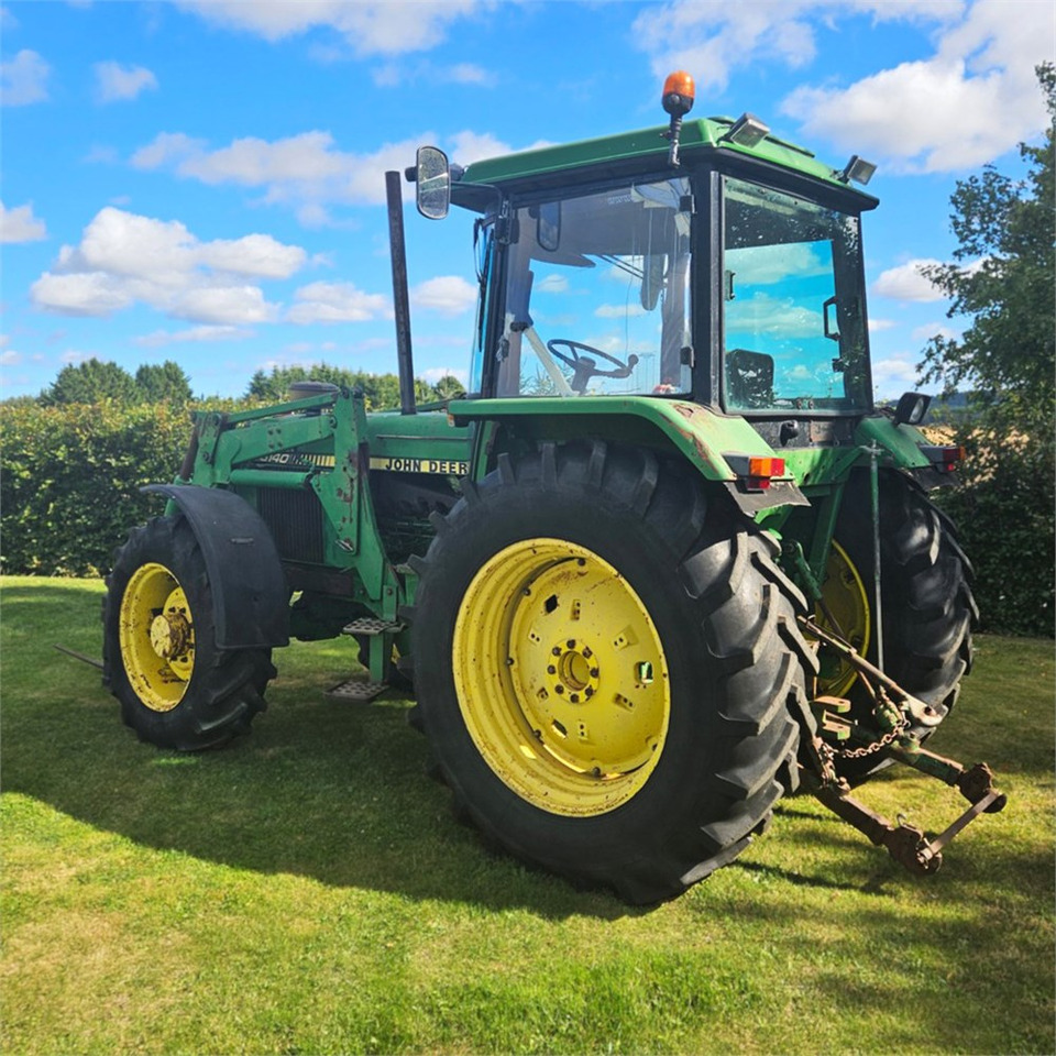 John Deere 3140 - Traktor: das Bild 2 John Deere 3140 - Traktor: das Bild 2