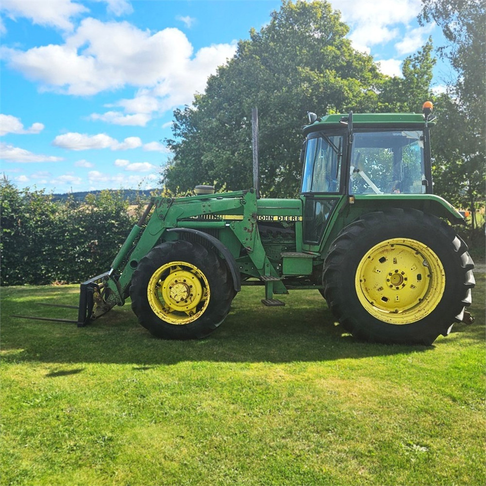 John Deere 3140 - Traktor: das Bild 1 John Deere 3140 - Traktor: das Bild 1