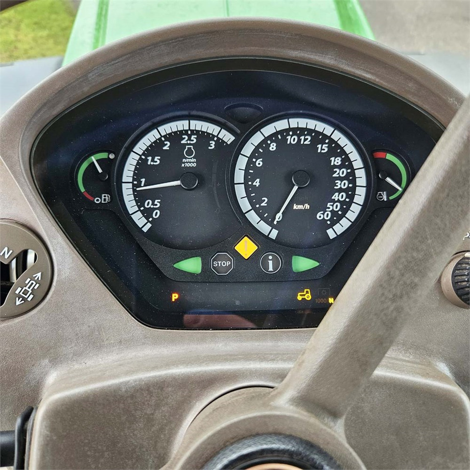 Traktor John Deere 6210 R: das Bild 15 Traktor John Deere 6210 R: das Bild 15