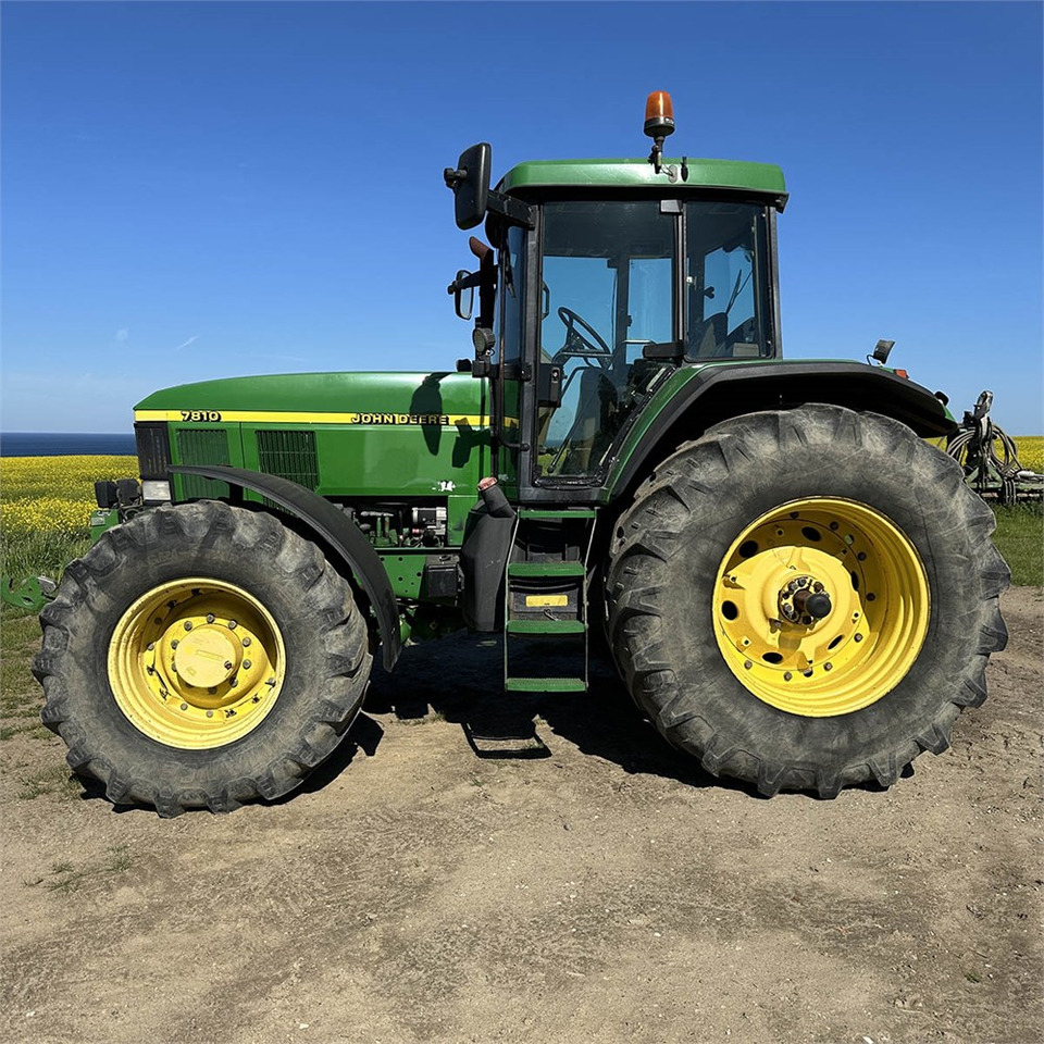 John Deere 7810 - Traktor: das Bild 4 John Deere 7810 - Traktor: das Bild 4