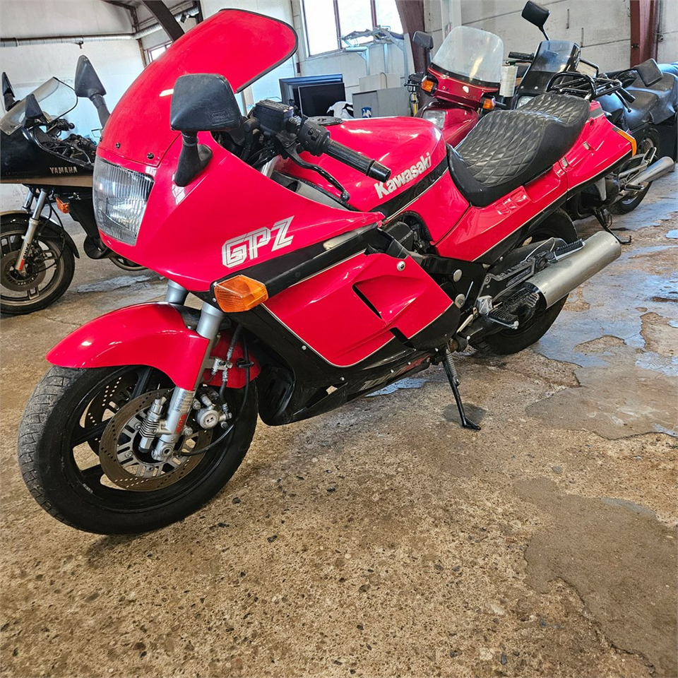 Kawasaki GPZ 1000 RX - Motorrad: das Bild 1 Kawasaki GPZ 1000 RX - Motorrad: das Bild 1