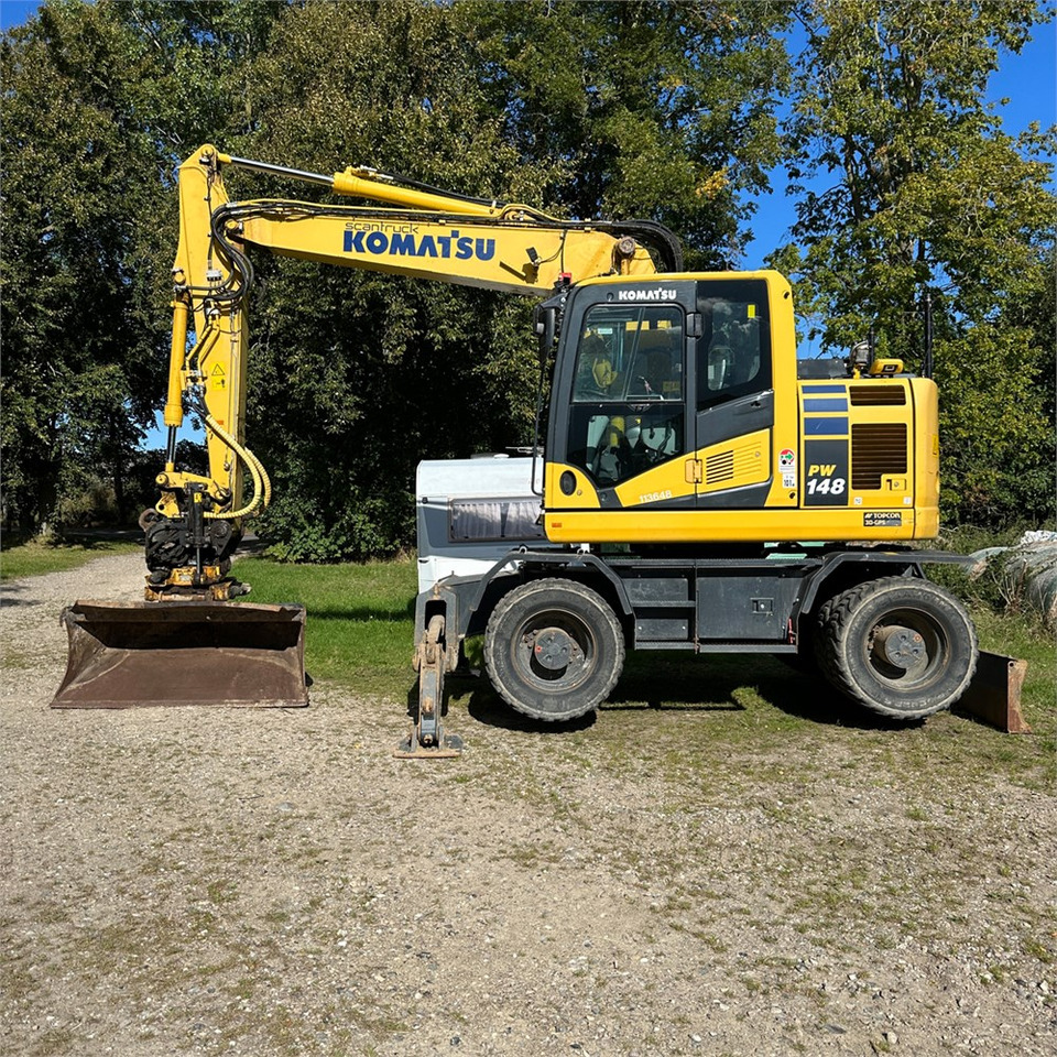 Komatsu PW148-11 - Mobilbagger: das Bild 2 Komatsu PW148-11 - Mobilbagger: das Bild 2