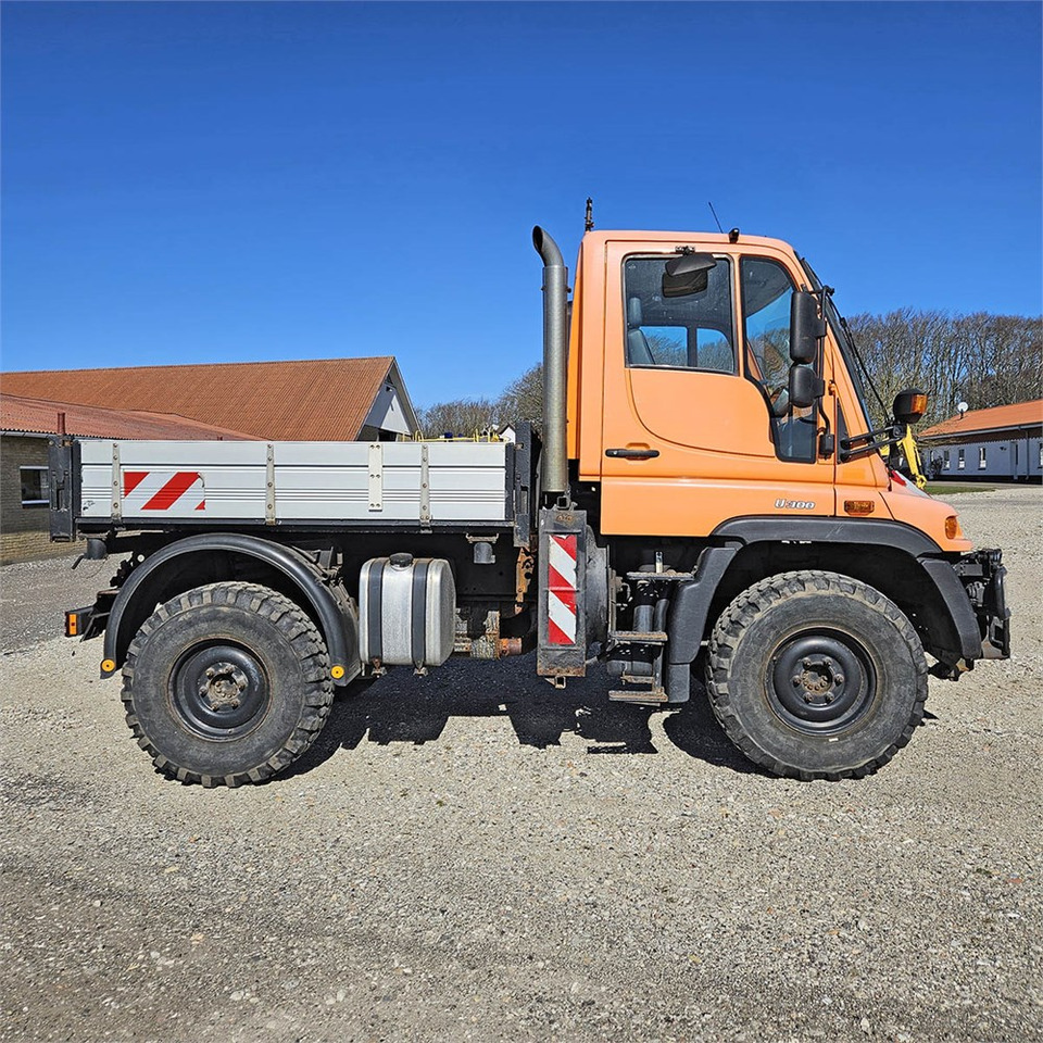 Mercedes U300 - Kommunal-/ Sonderfahrzeug: das Bild 2 Mercedes U300 - Kommunal-/ Sonderfahrzeug: das Bild 2
