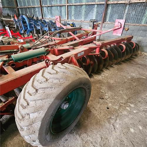 Kverneland 56 - 26 - Scheibenegge: das Bild 3 Kverneland 56 - 26 - Scheibenegge: das Bild 3